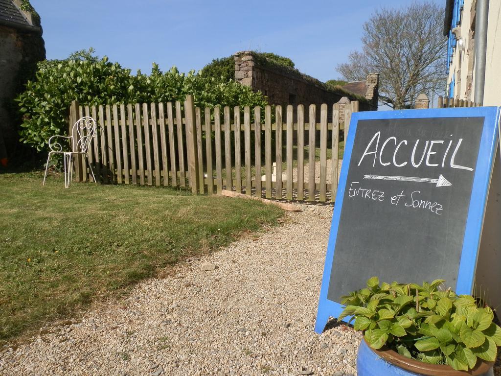 La Cle Des Champs Des Abers Bed & Breakfast Saint-Pabu  Exterior photo